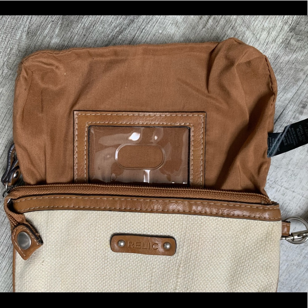Relic Wristlet - Picture 9 of 11